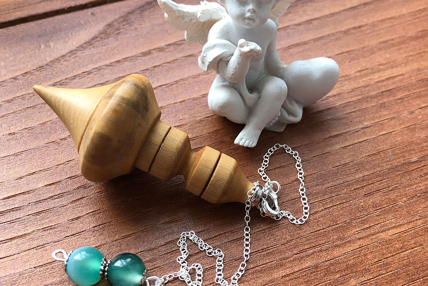 Pendules et porte-pendules